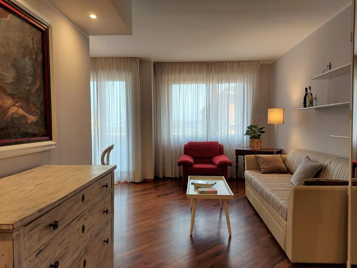 Trilocale Ferruccio Apartment Baveno Luaran gambar