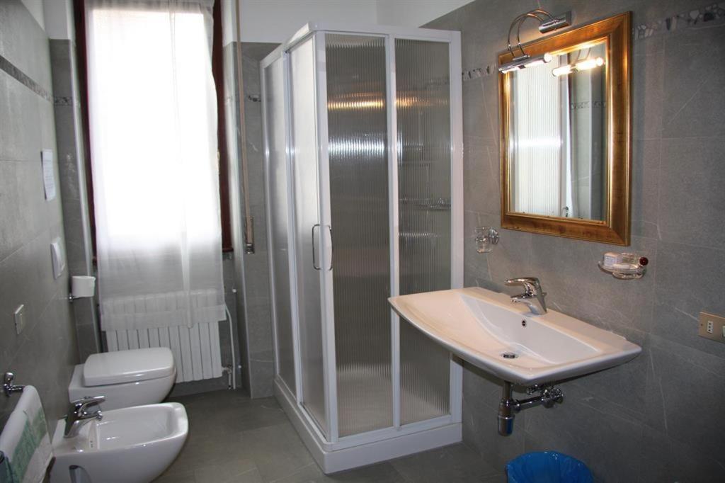 Trilocale Ferruccio Apartment Baveno Luaran gambar